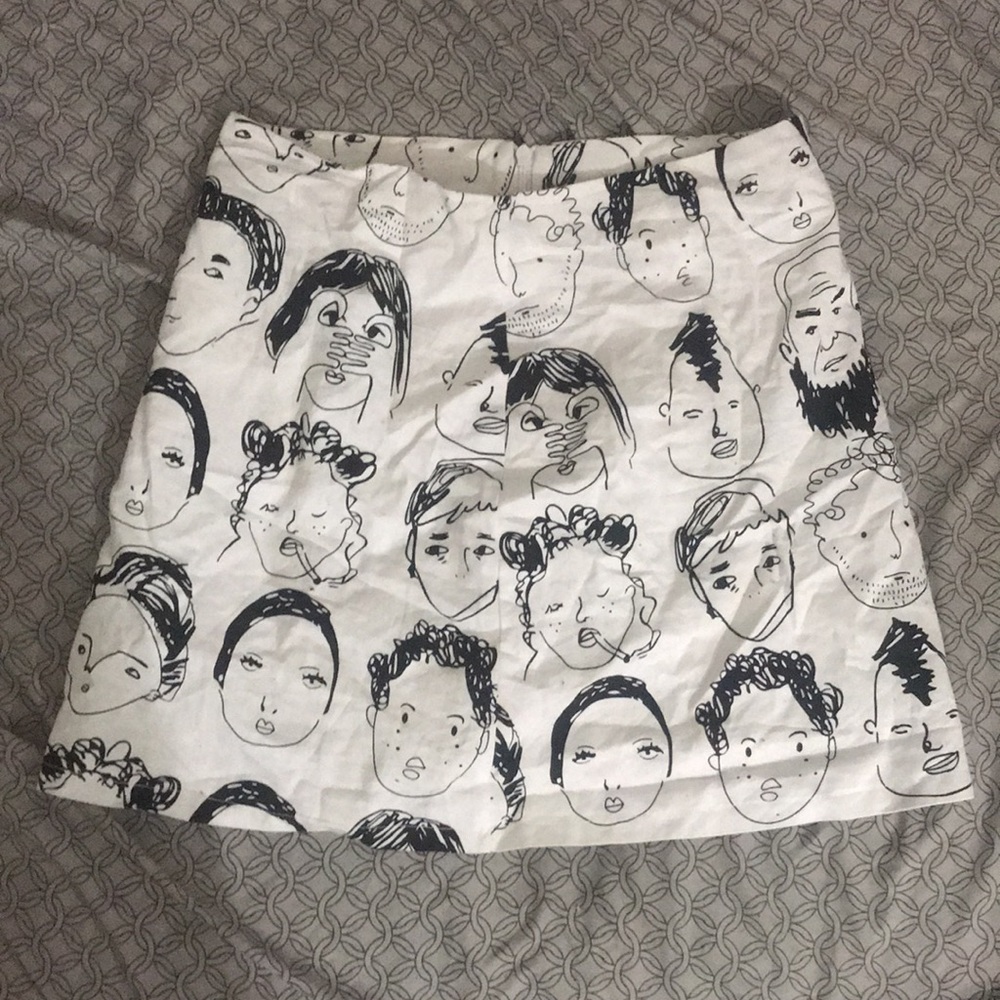 face figure skirt